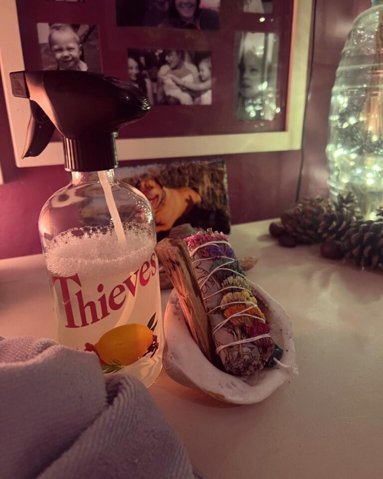 ✨ The One Cleaner I’ll Never Be Without: Thieves by Young Living